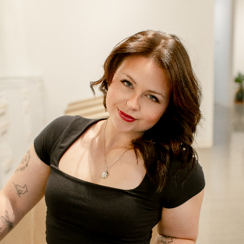 Emma, Level 2 Stylist at Hanna Madison Salon, Columbus GA